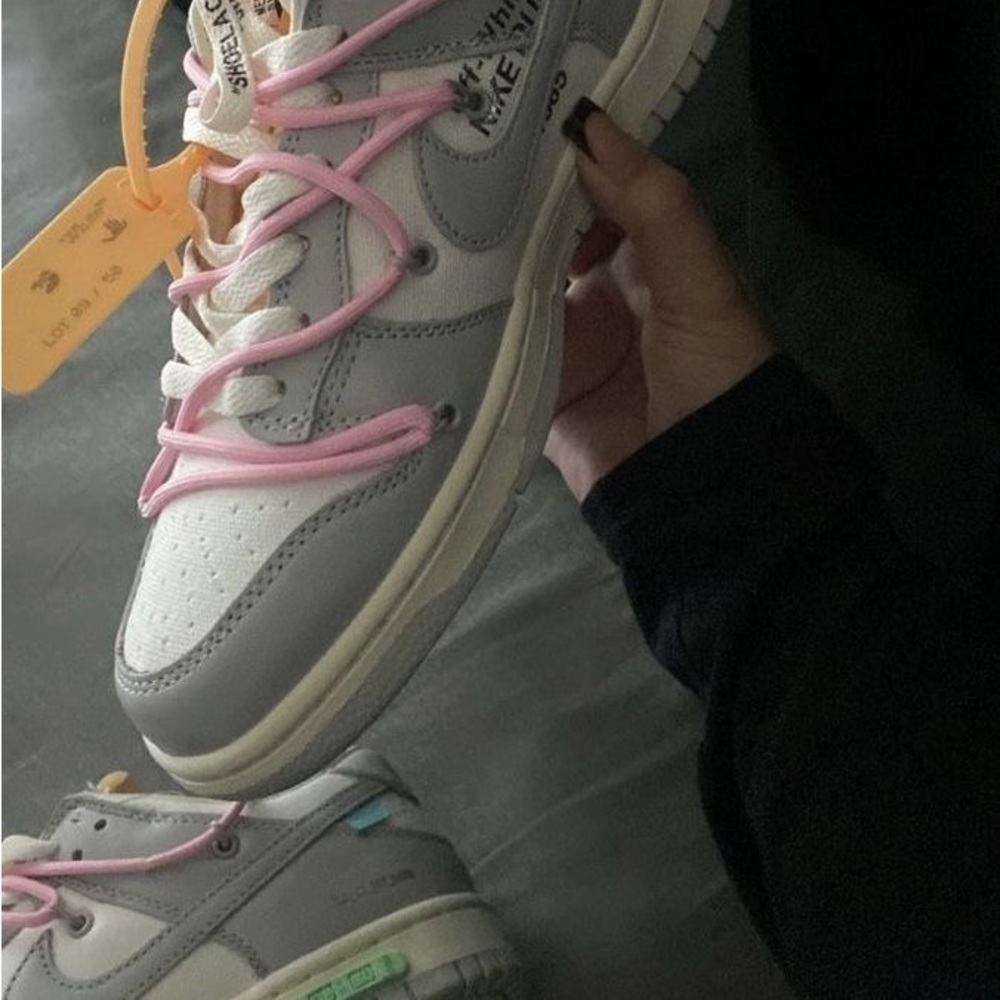 Off-White x Dunk Low 'Lot 09 of 50' , barely worn , size 6.5 in women’s